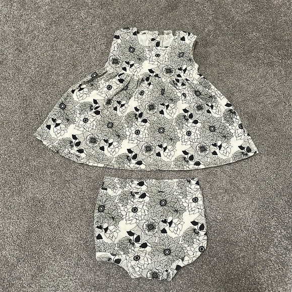 Kate Quinn Vintage Floral Set - Picture 1 of 8